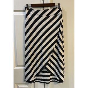 Athleta Skirt Size‎ XS Ribbon Stripes Gray White Midi #54023